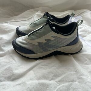 Stylish Women’s Slip-On Sneakers